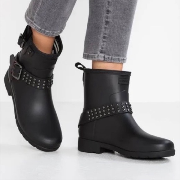 NWOT Hunter Refined Black Stud Short Boots, Size 9 - Never Worn, No Box - Picture 5 of 16